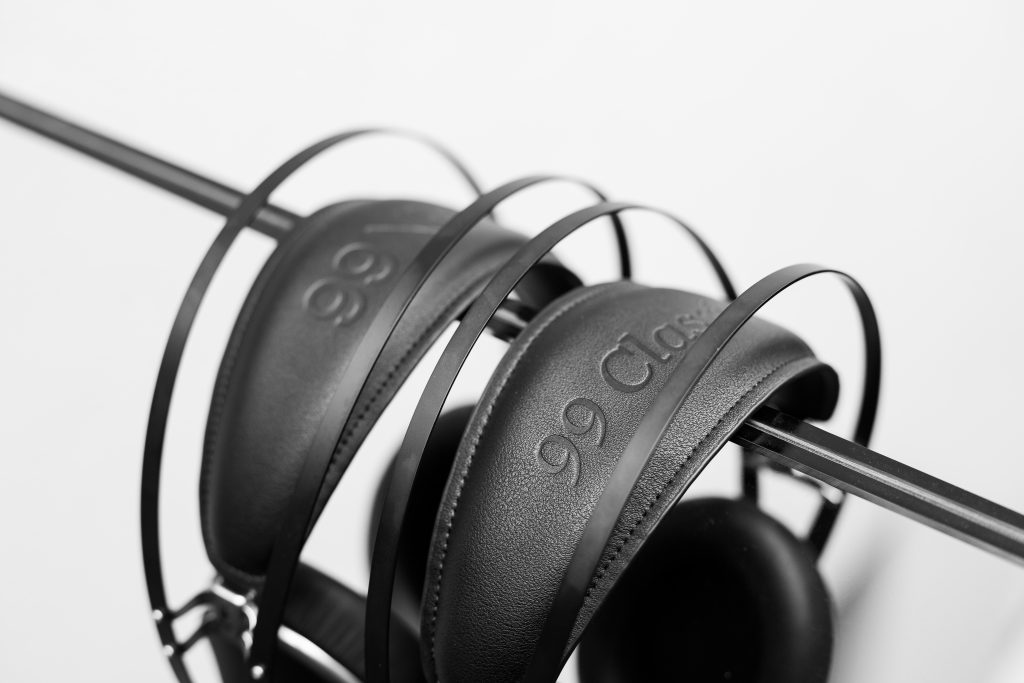 Meze 99 Classics si 99 Neo