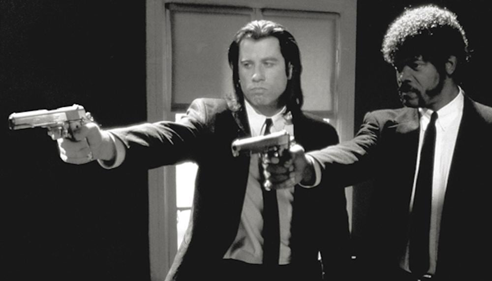 A person holding an object

Description automatically generated