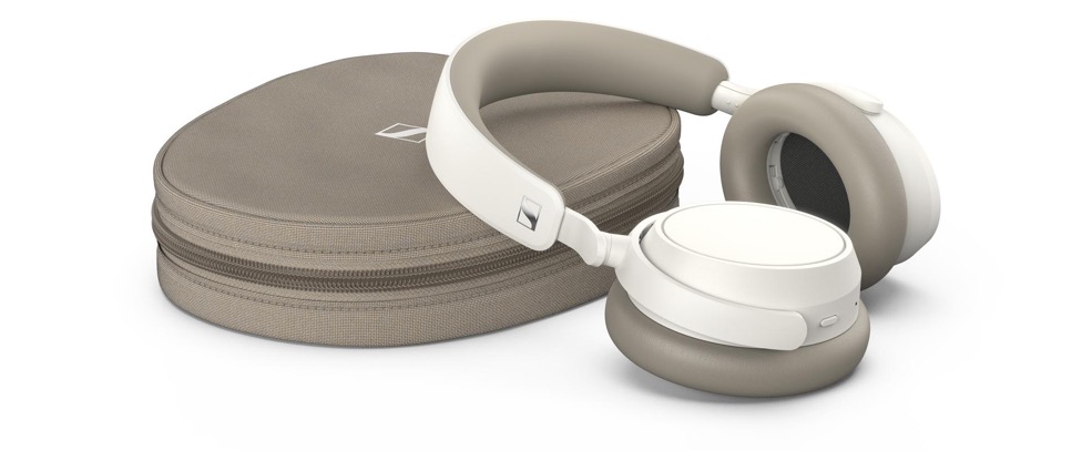 A close-up of a headphones

Description automatically generated